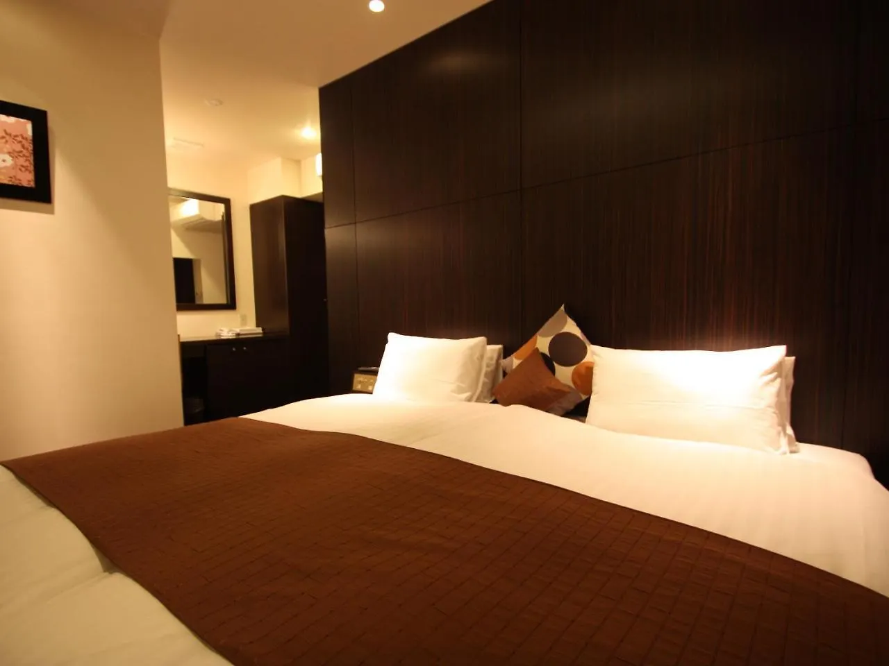 *** Economy hotel Hotel Crossover Osaka Japan